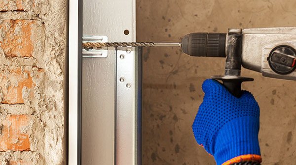 As Pro Lift Garage Door franchise owner, you'll lead a team of garage door technicians